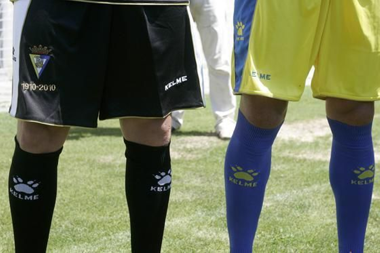 Un detalle de los pantalones de la tercera y la primera equipación. 

Foto: Jesus Marin