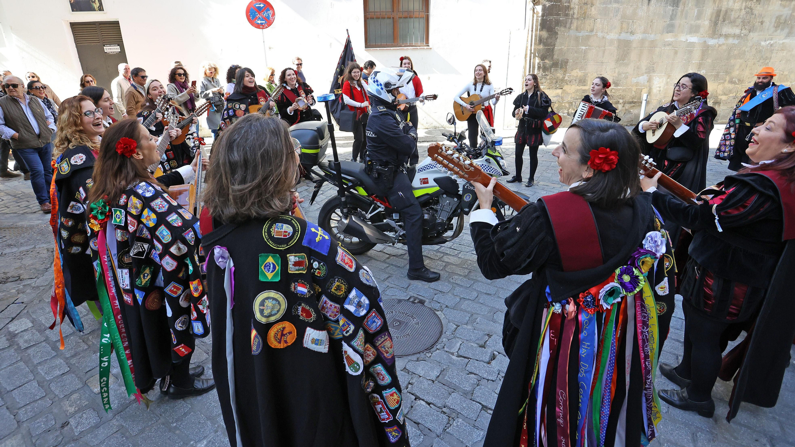 Gran ambiente en el Certamen Internacional de Tunas ‘Jerez, Tierra de Vinos’