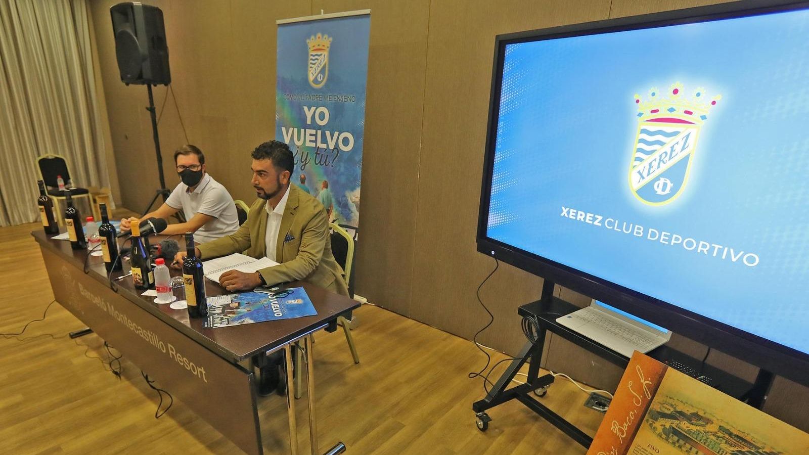 José Manuel Gamero e Iván Pastor, presentando la campaña de abonos.