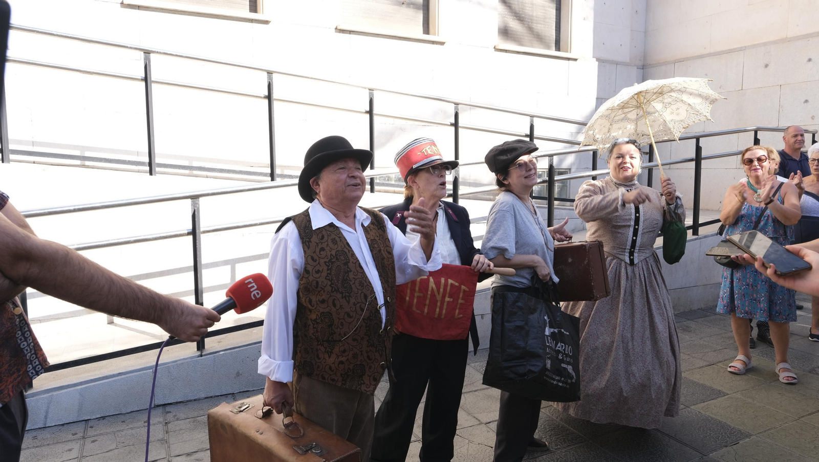 Tren reivindicativo de la Mesa del Ferrocarril de Almería