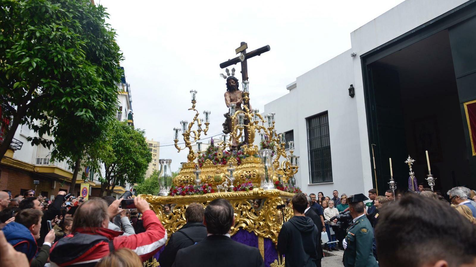 La salida de la Hermandad del Sol