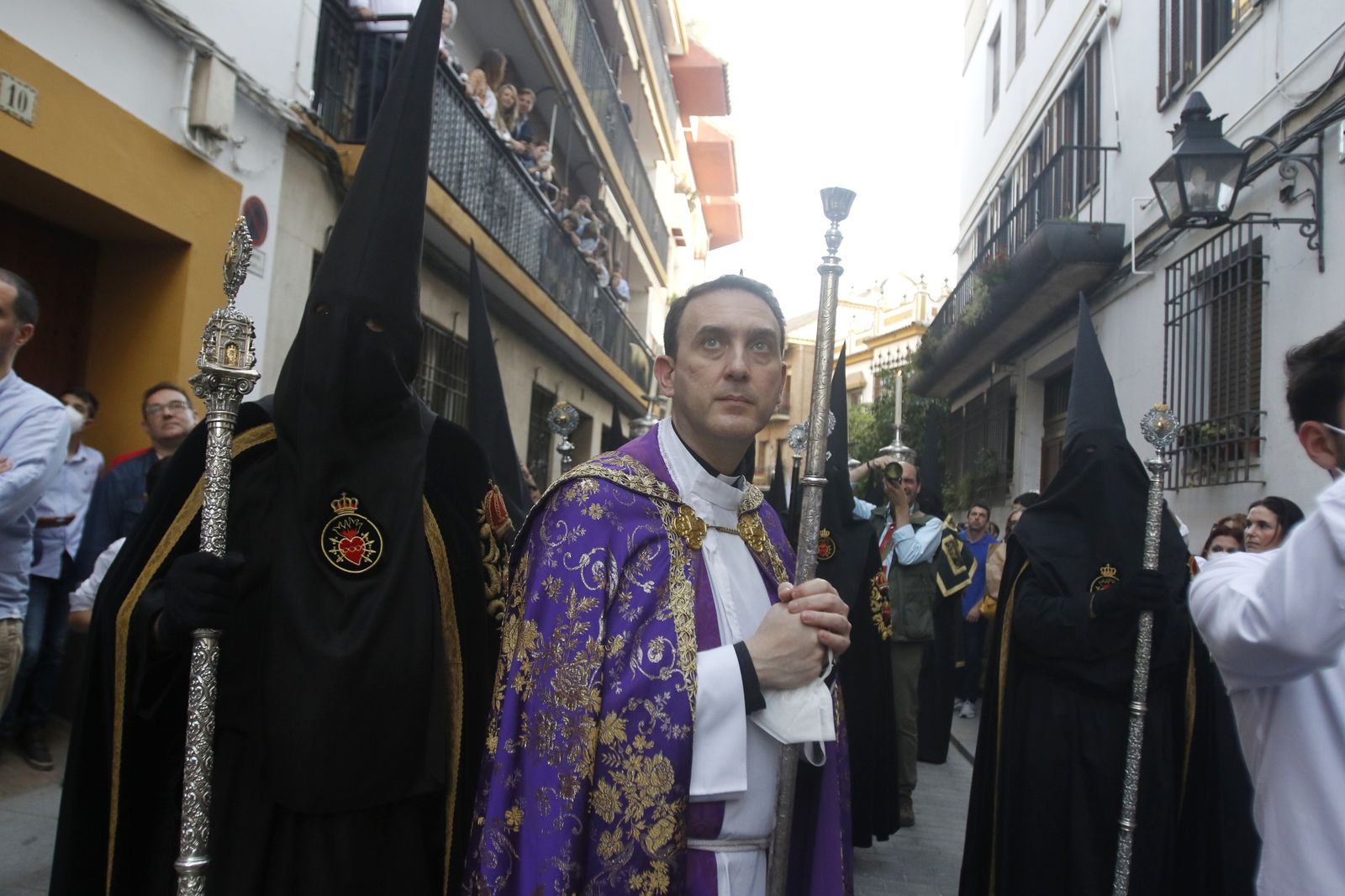 Viernes Santo en Córdoba: la procesión de los Dolores, en imágenes