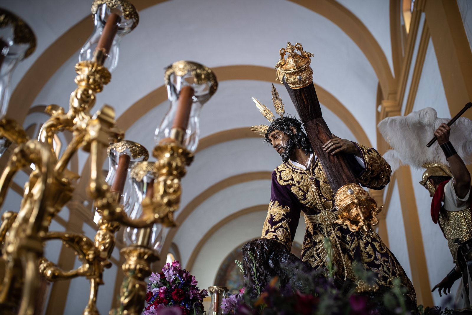Imágenes del ambiente cofrade en la Iglesia del Sagrado Corazón de Jesús