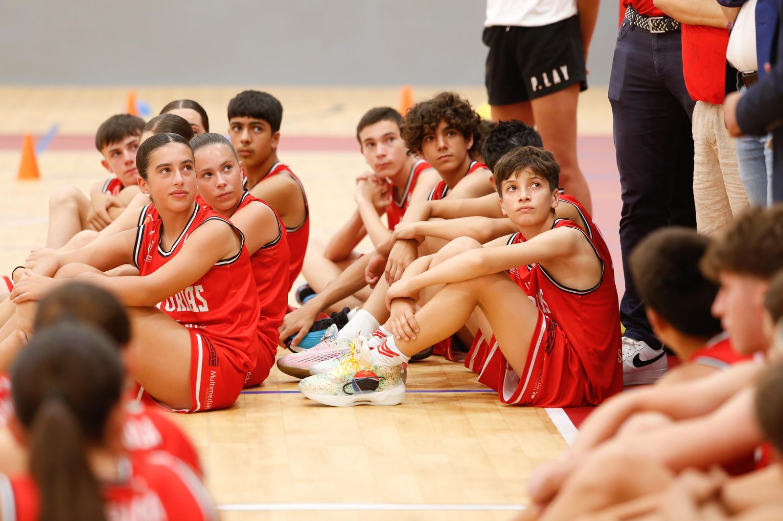 Fotos del encuentro de Pau Gasol con niños en el pabellón de San Roque