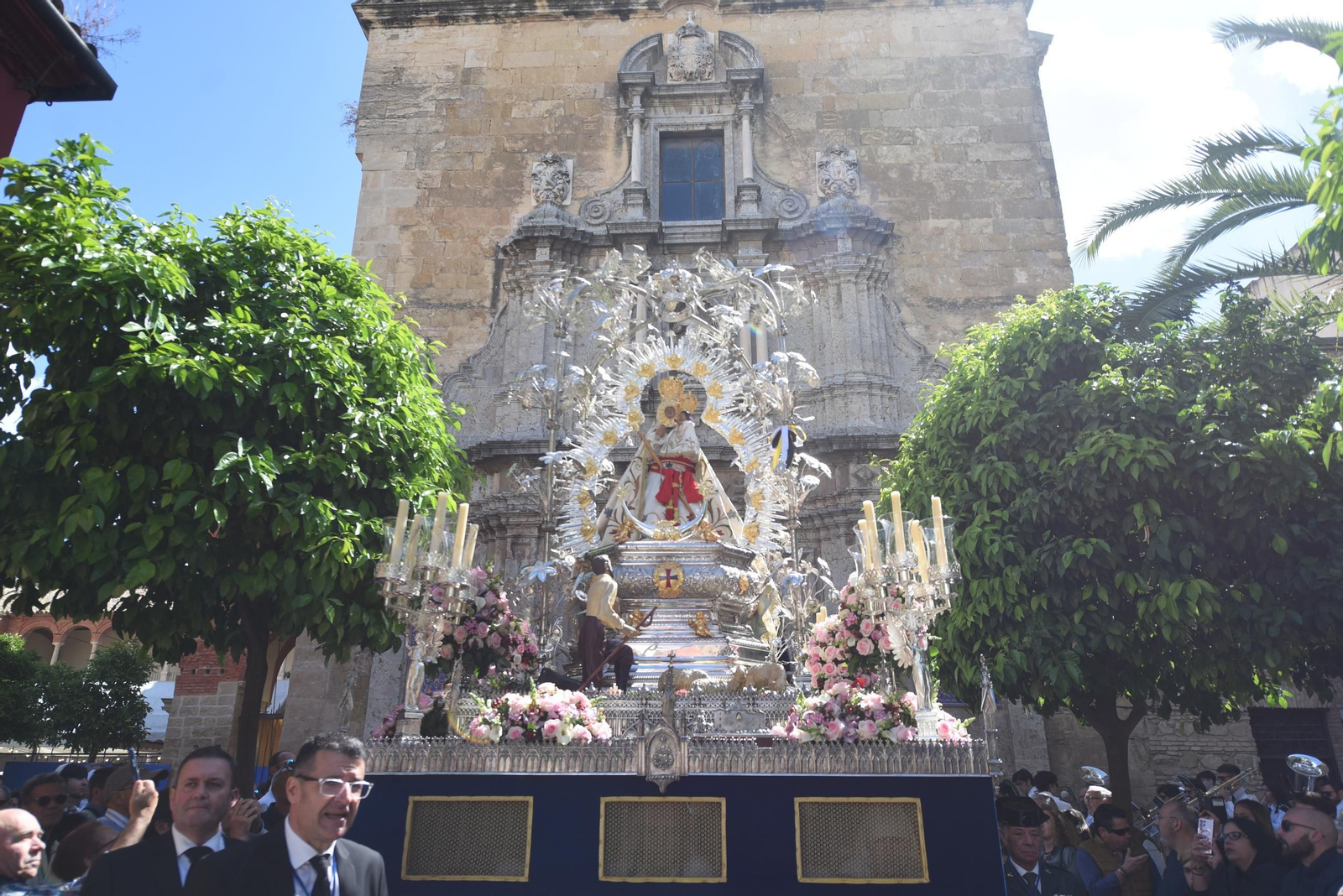 La procesión de la Virgen de la Cabeza de Córdoba, en imágenes