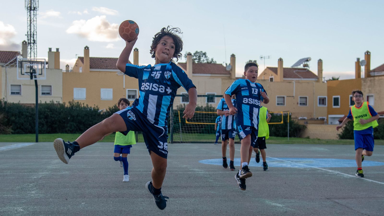 La fotos de los Juegos Municipales de Balonmano en el colegio Los Pinos