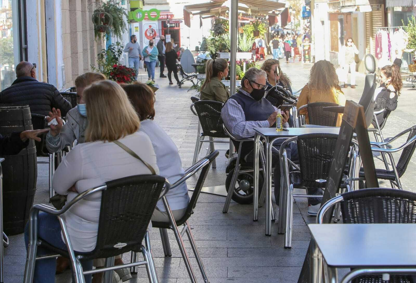 Imagen de una terraza en el centro de la ciudad, en la jornada de este martes.