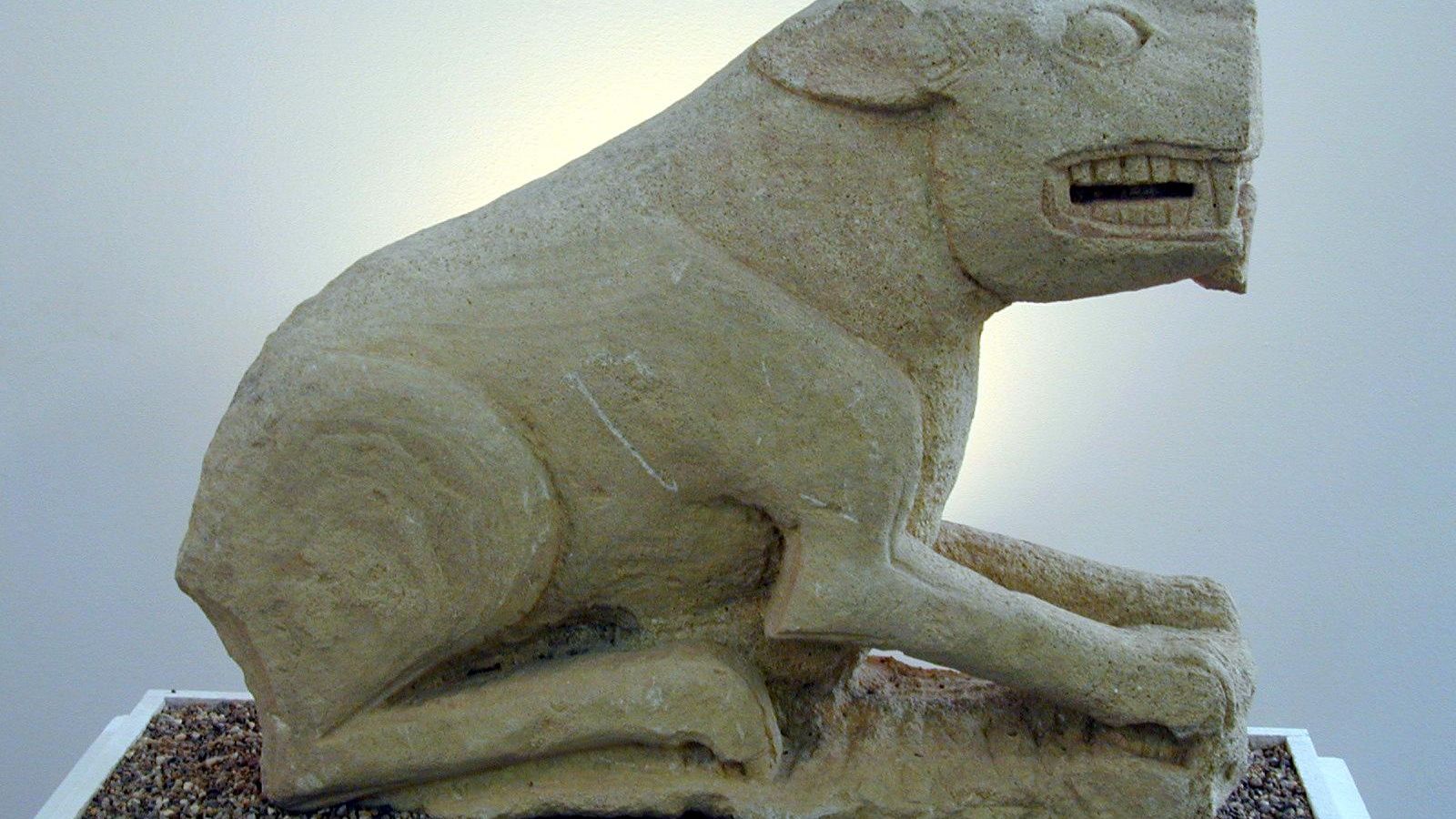 León de Santaella, que se exhibe en el museo de la localidad. León de Santaella, que se exhibe en el museo de la localidad.