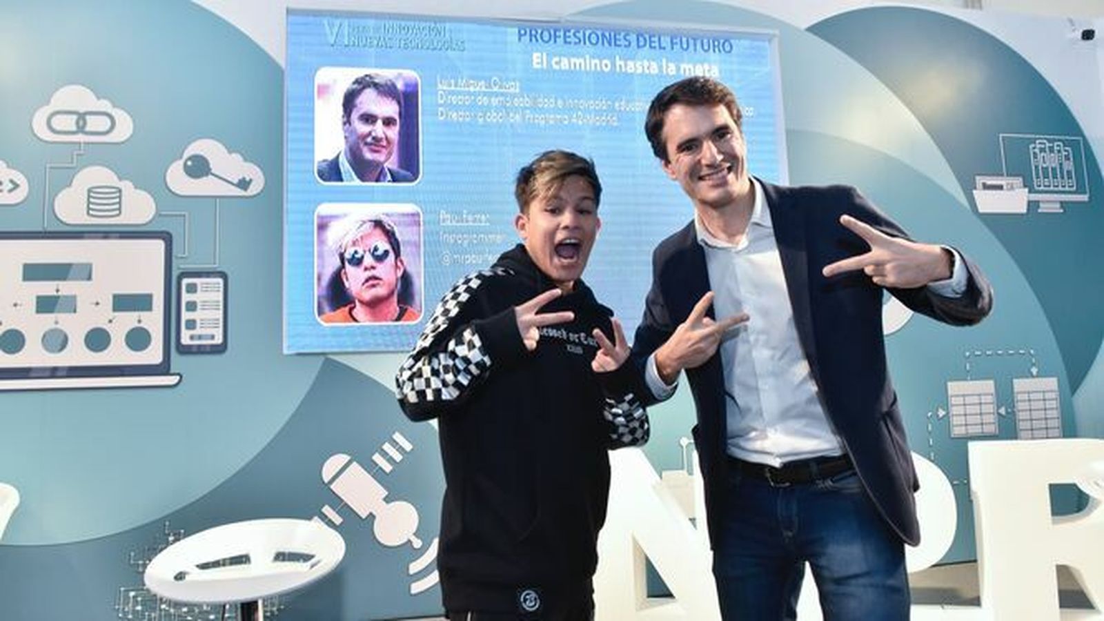 Paul Ferrer junto a Luis Miguel Olivas, minutos antes de la charla.