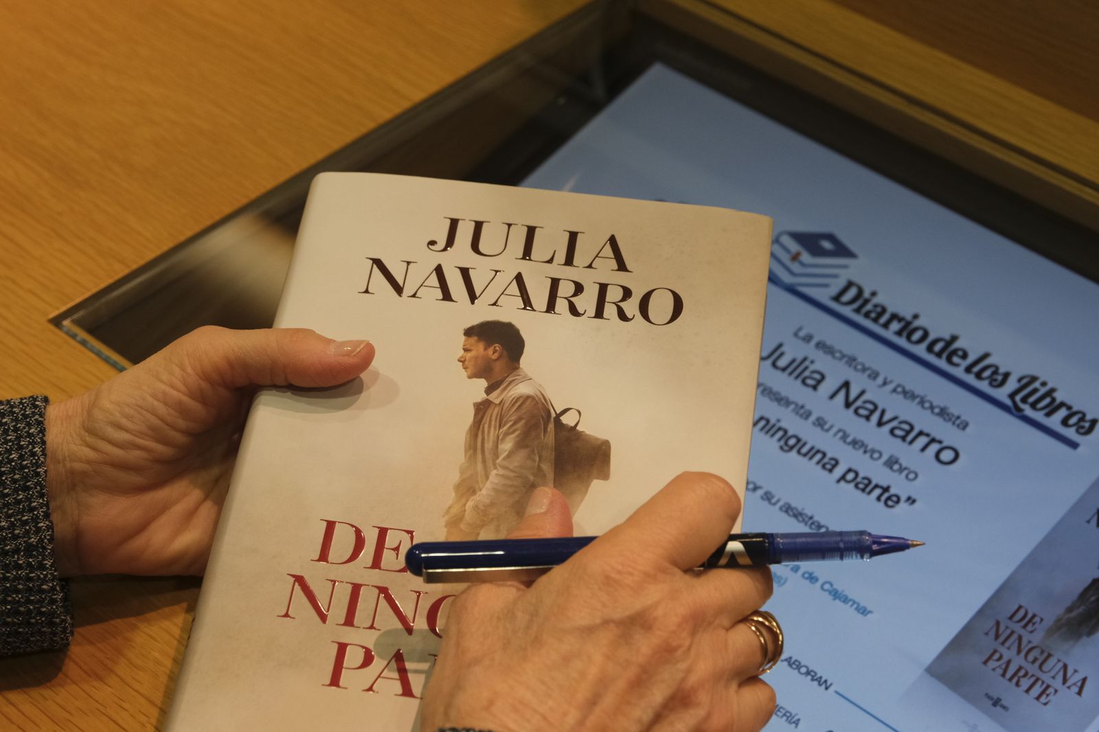 Fotogalería Diario de los Libros, con Julia Navarro. Almería