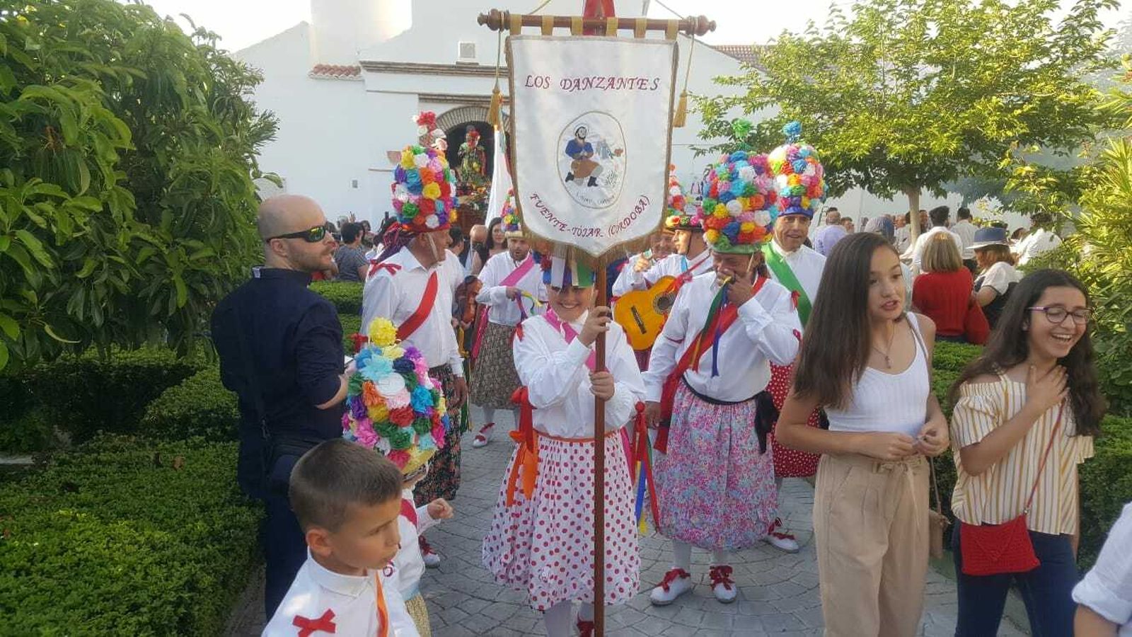 Fuente Tójar celebra San Isidro entre danzas