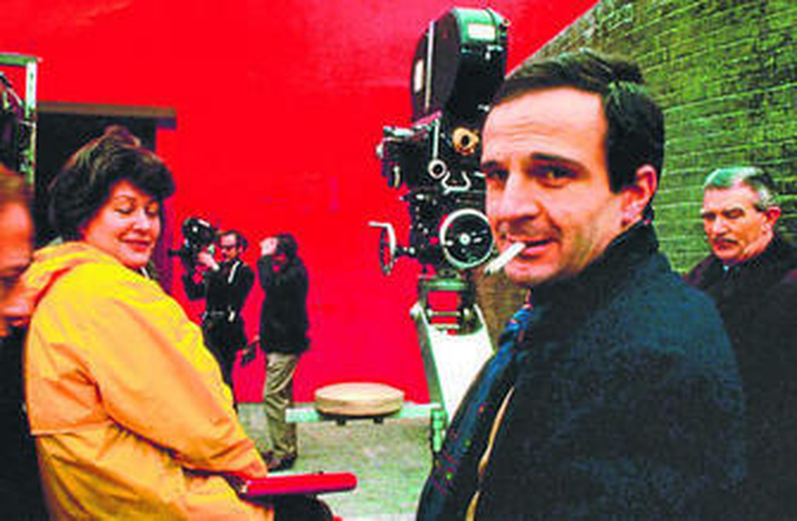 François Truffaut, con su perenne cigarrillo, recibirá el homenaje del Festival de Cine Francés.