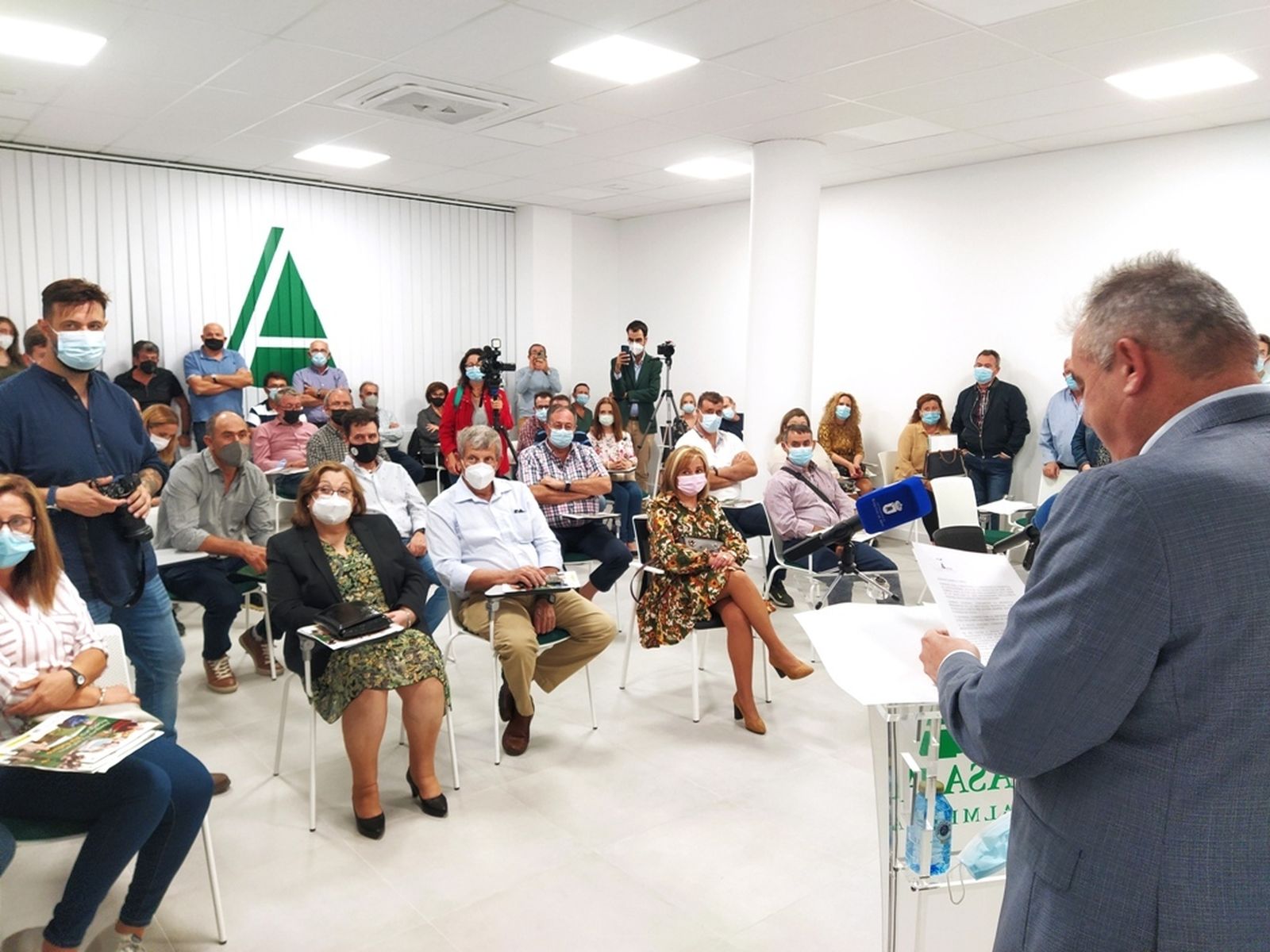 Acto de inauguración de las nuevas instalaciones en Cortijos de Marín.