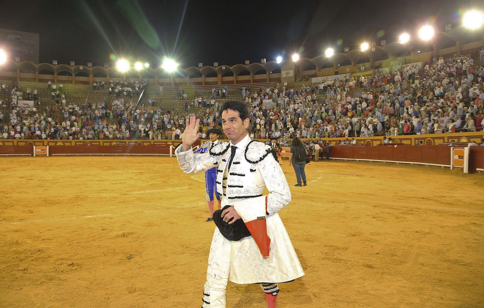 Fotos de la corrida del jueves de la Feria Taurina de Algeciras 2023:  Salvador Vega, Roca Rey y Pablo Aguado