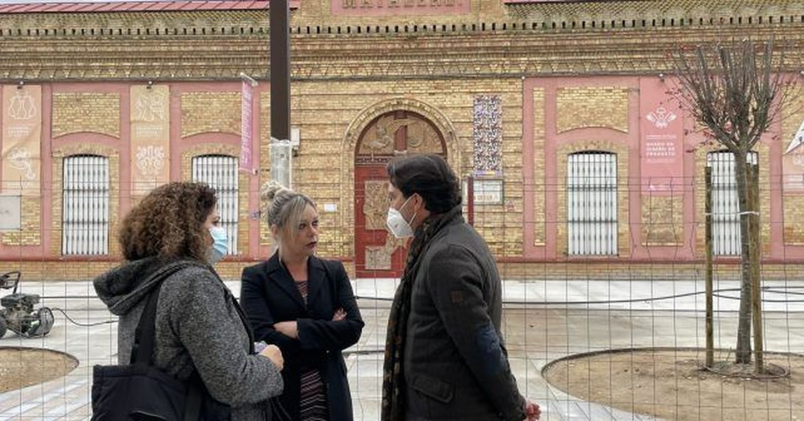 Rocío Cárdenas con otros representantes socialistas.