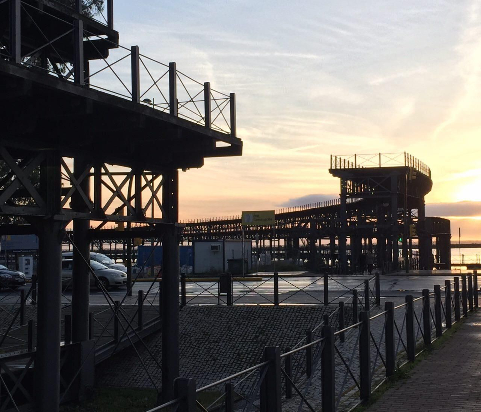 Los dos tramos del Muelle de la Río Tinto.