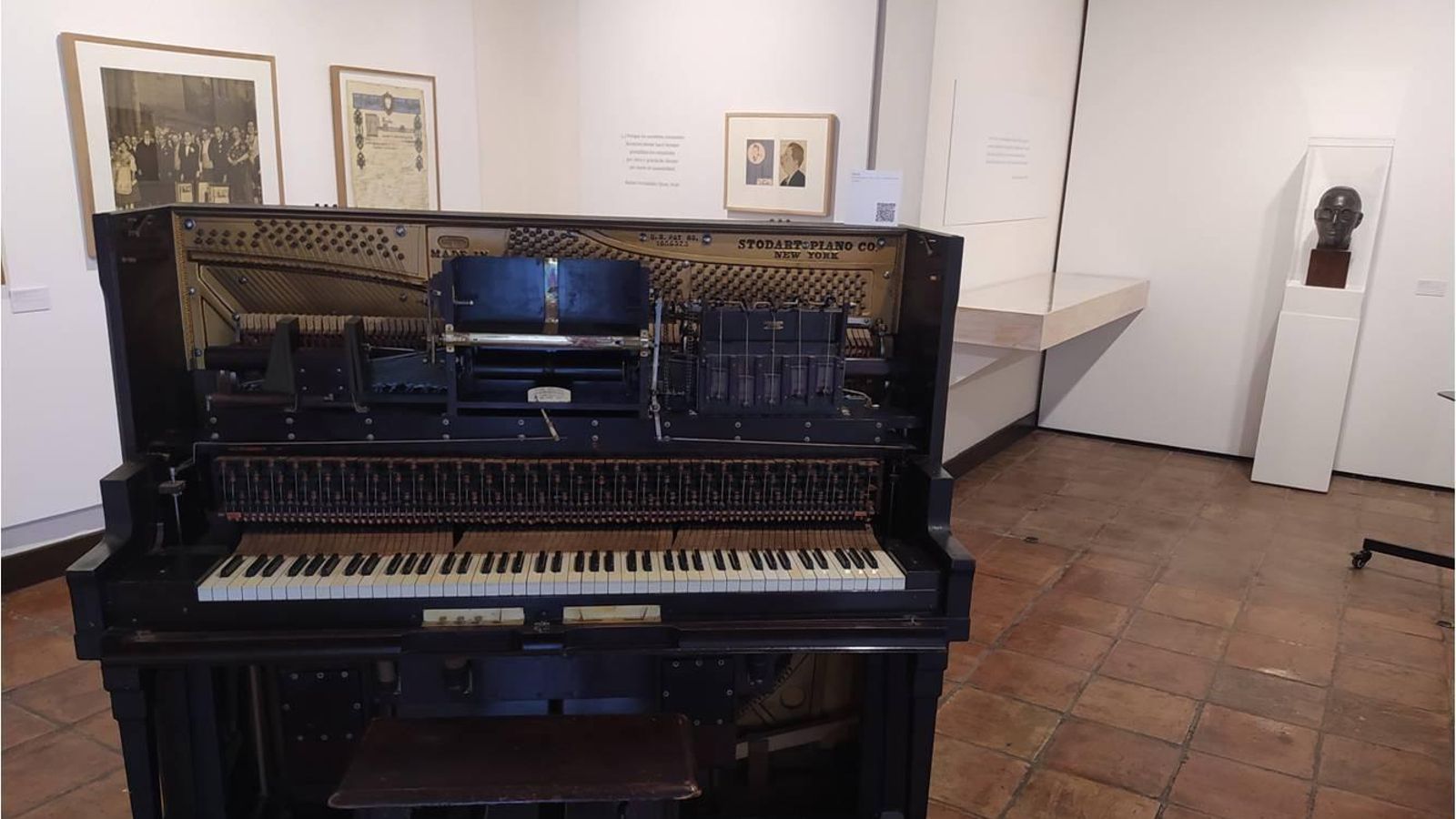El piano del maestro en la Exposición de la Casa de los Tiros.
