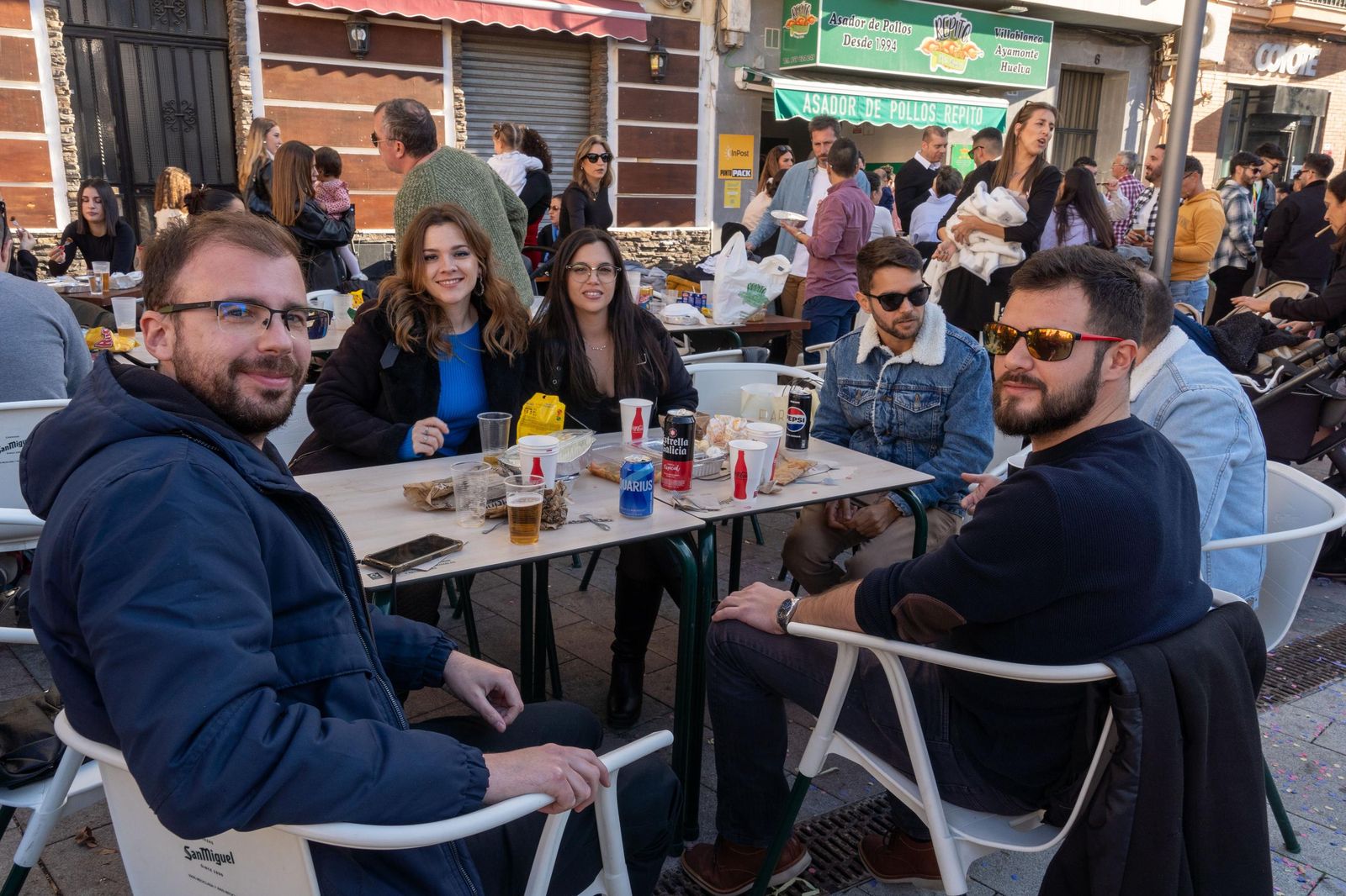 Imágenes de la fiesta del 31 de diciembre en las calles de Huelva