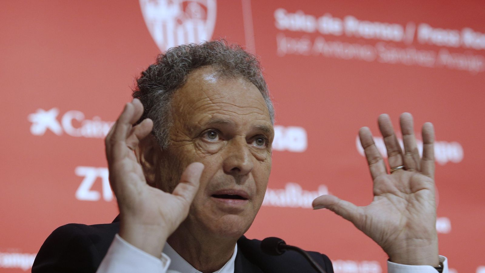 Caparrós, nuevo director de fútbol del Sevilla FC.