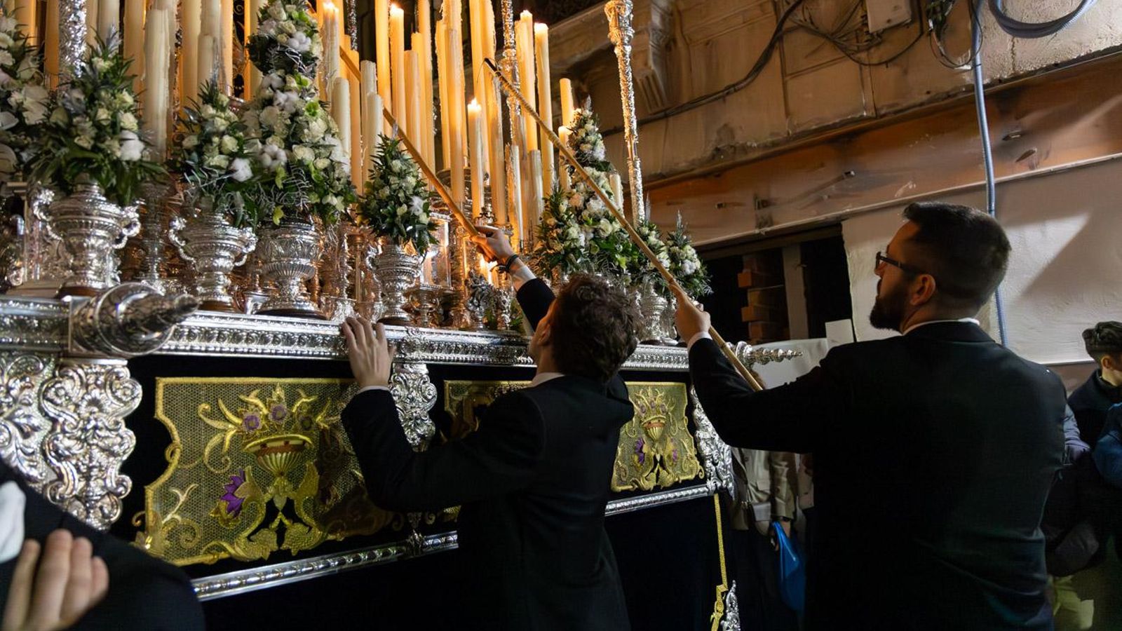 Los jiennenses se recrean con la cofradía de los Estudiantes un nuevo Lunes Santo
