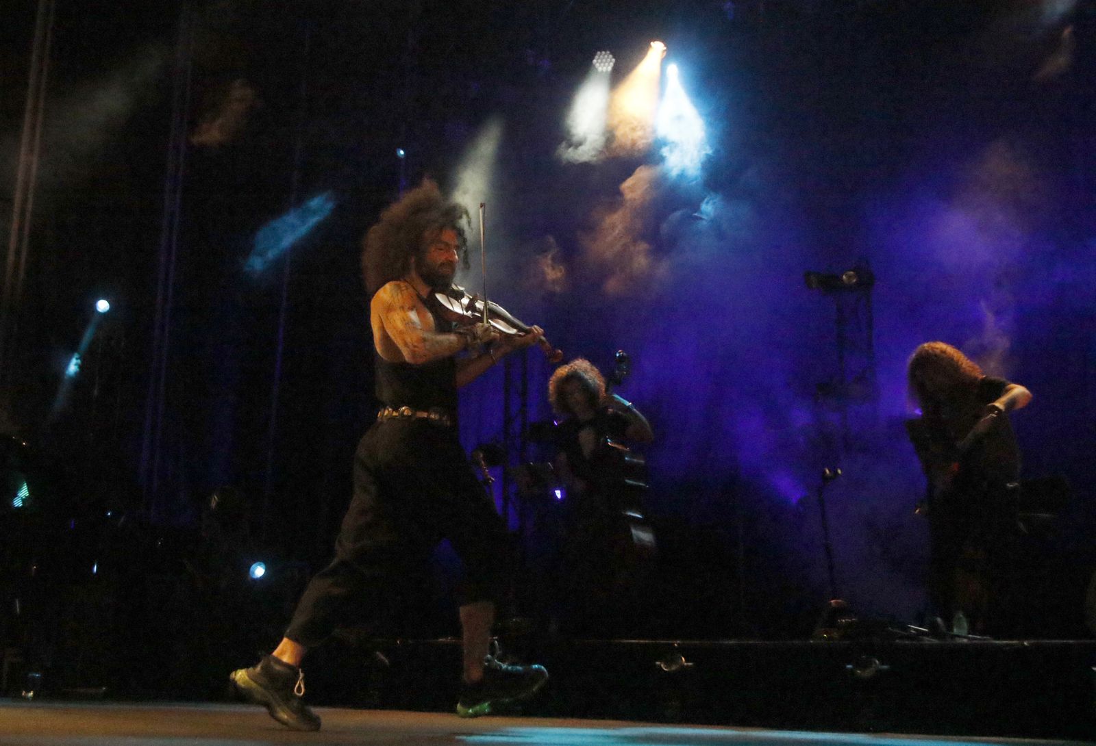 El concierto de Ara Malikian en el Teatro de la Axerquía de Córdoba, en imágenes