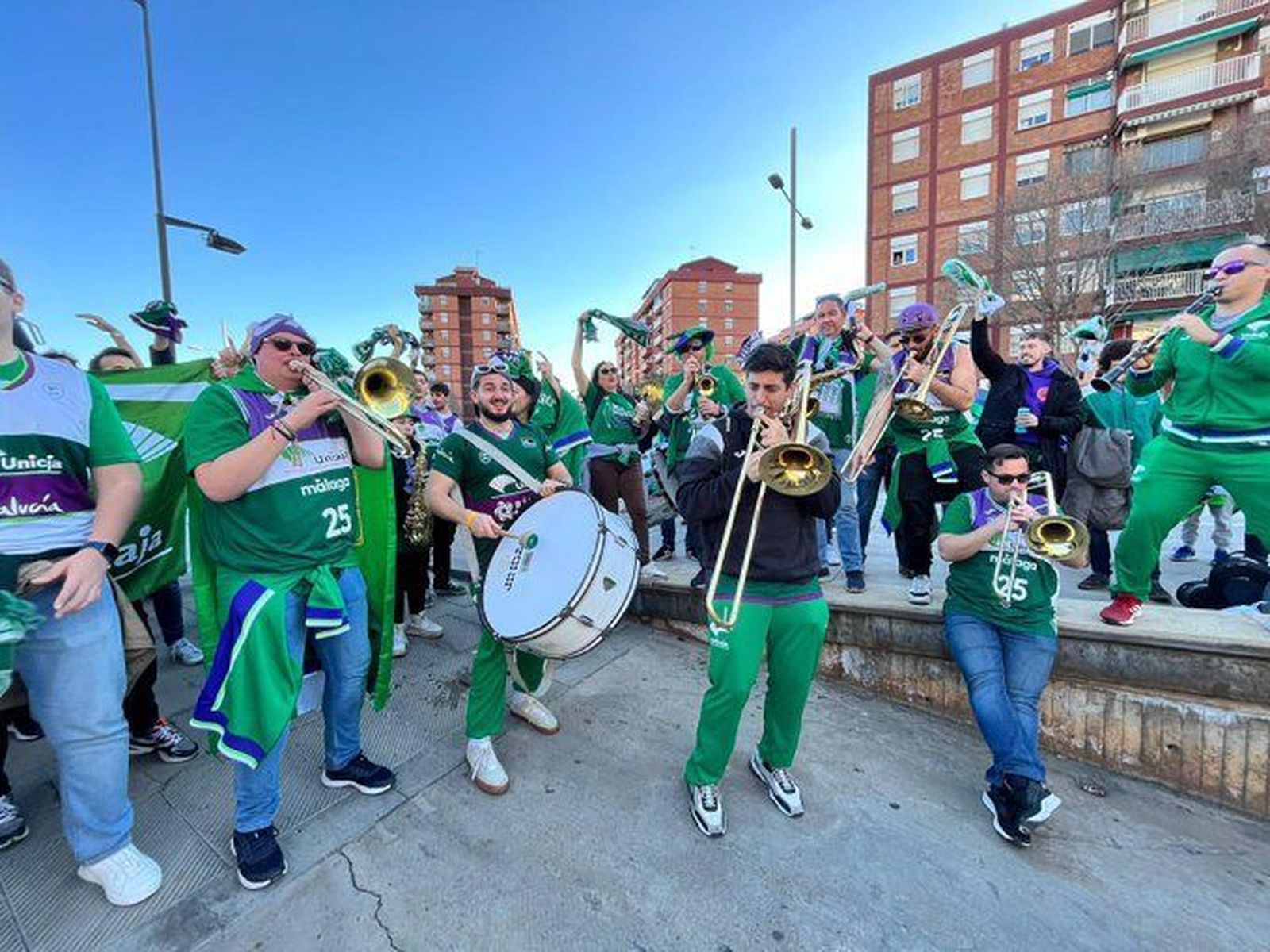 La Marea Verde va llegando al Olímpic