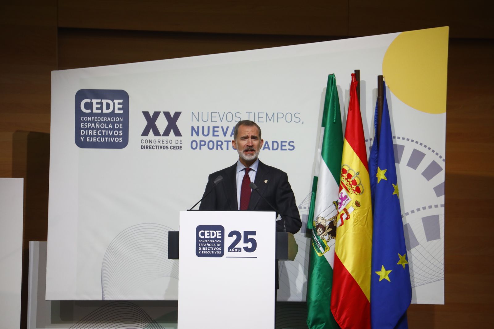 La clausura del Rey del  Congreso de Directivos de CEDE en Córdoba, en fotografías
