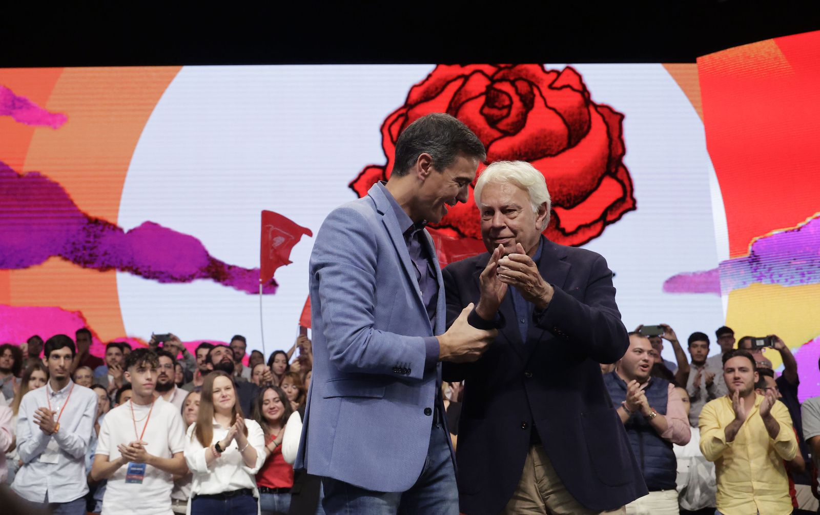 las imágenes del acto del PSOE en Sevilla