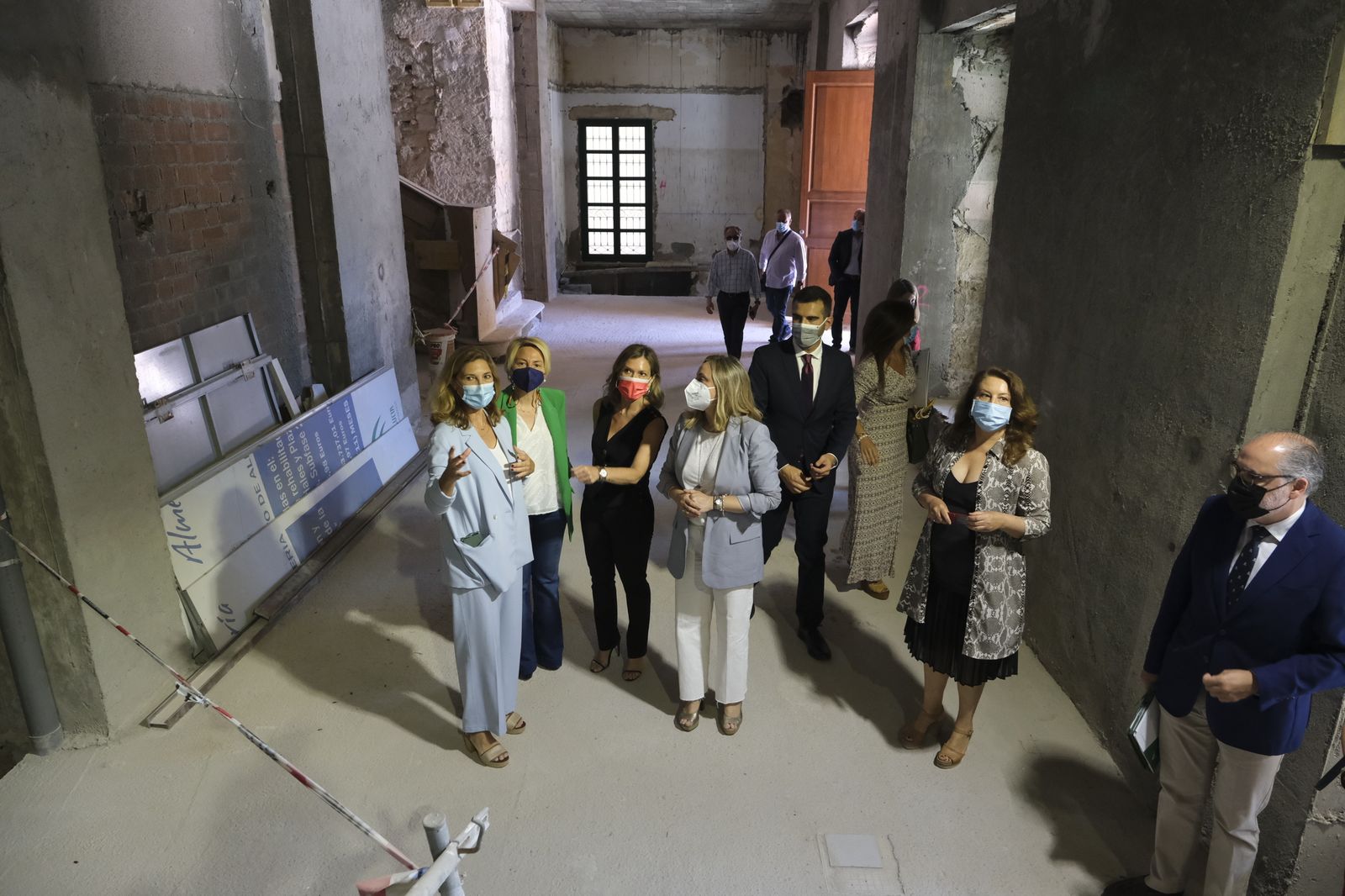 Fotogalería de la firma del convenio de las obras finales del edificio del Ayuntamiento de Almería