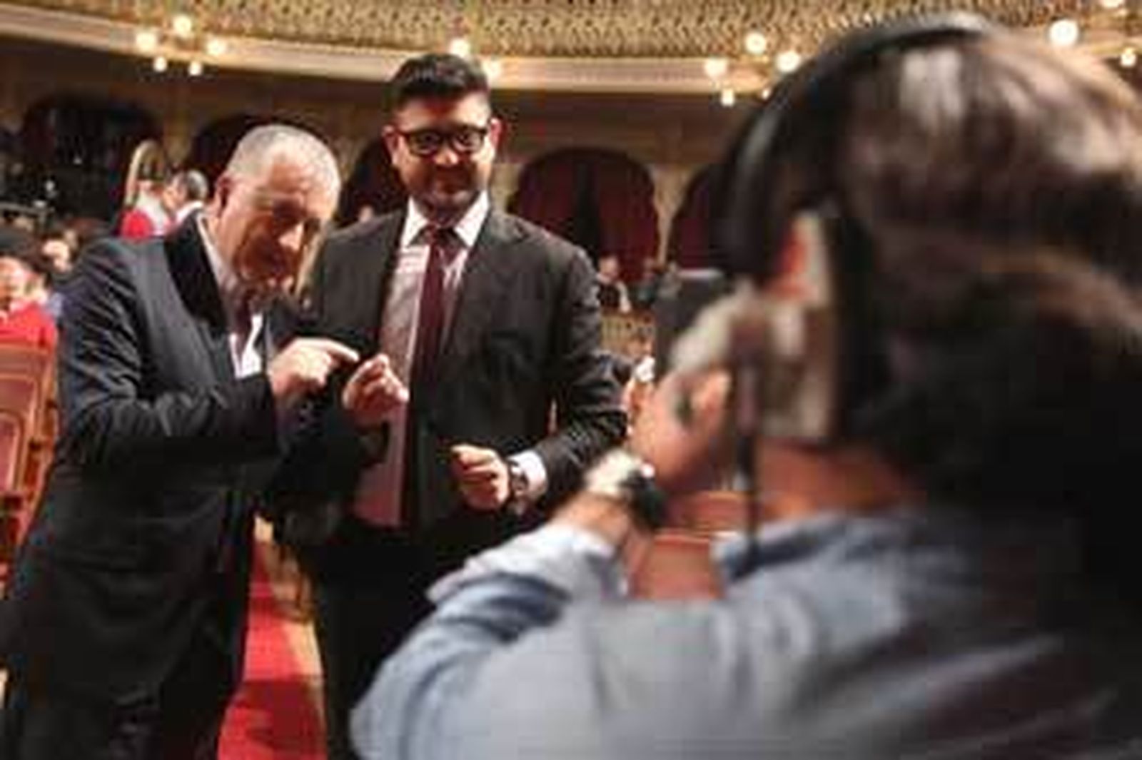 Manuel Casal y Manu Sánchez durante una de las retransmisiones del Concurso realizadas por Canal Sur.  /Jesús Marín