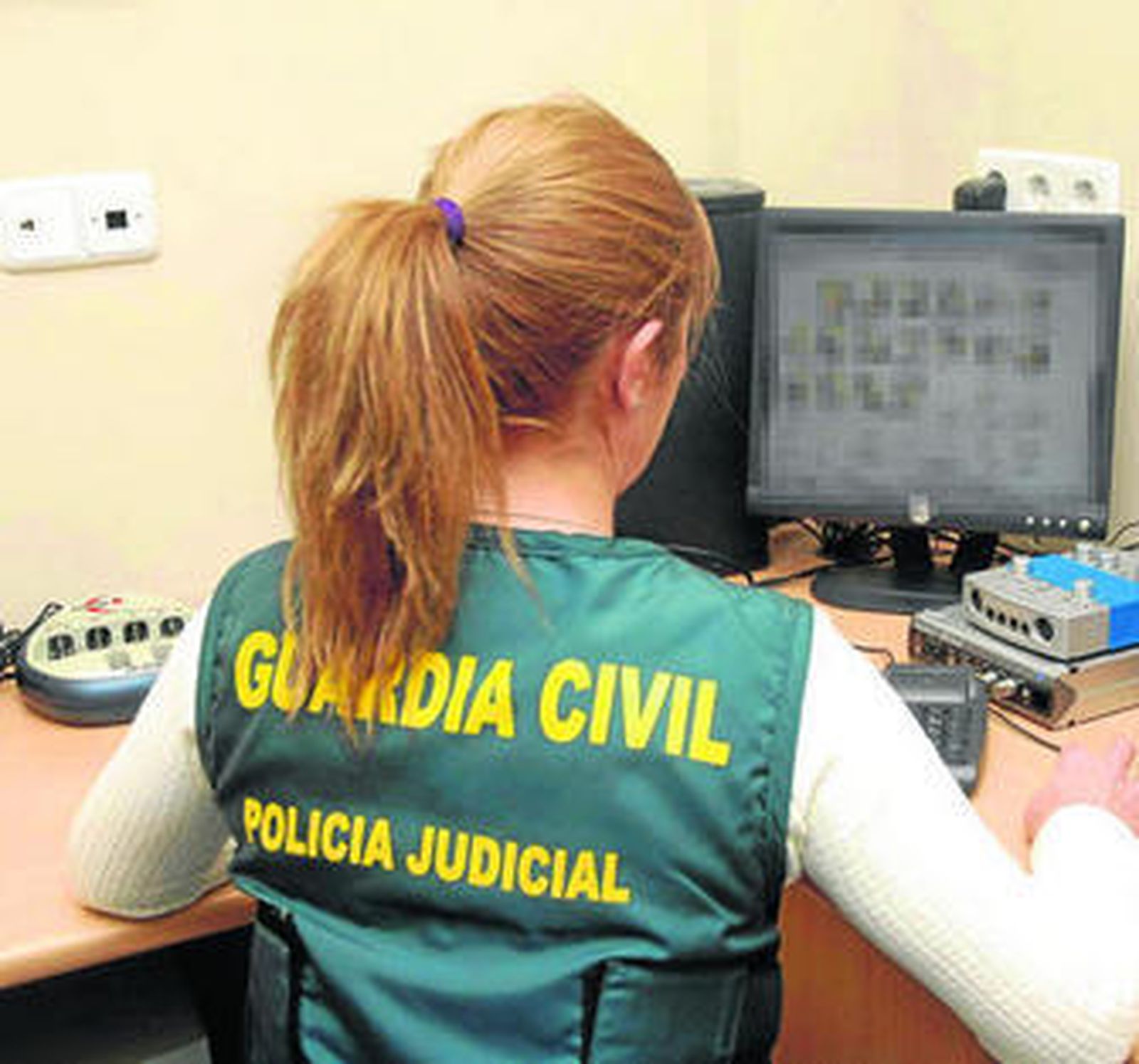 Arriba, foto de Juan Manuel R.S., en prisión desde el viernes por presuntos abusos sexuales.