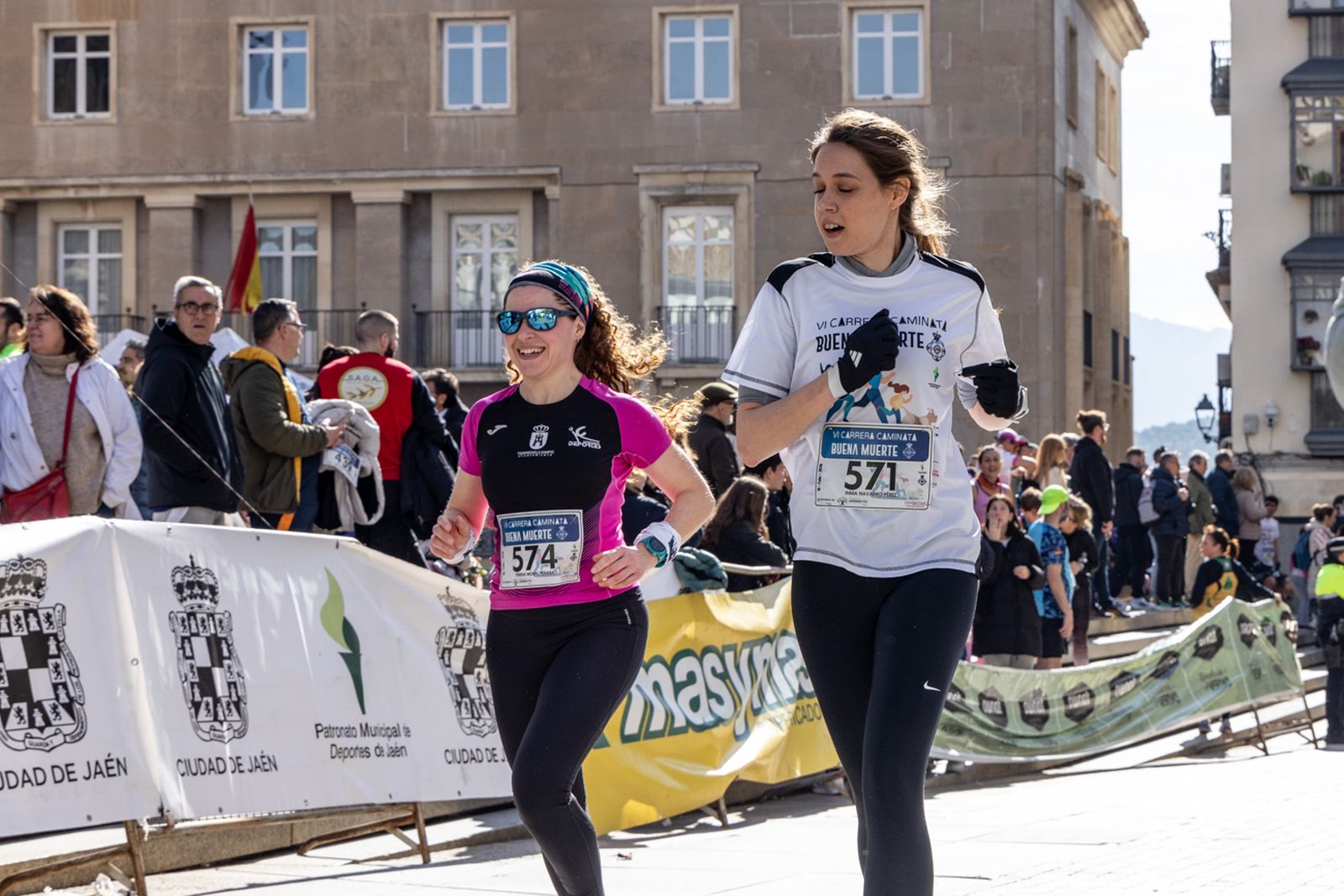 En imágenes: deporte y solidaridad se dan la mano en la VI Carrera-Caminata de la Hermandad de la Buena Muerte (2)