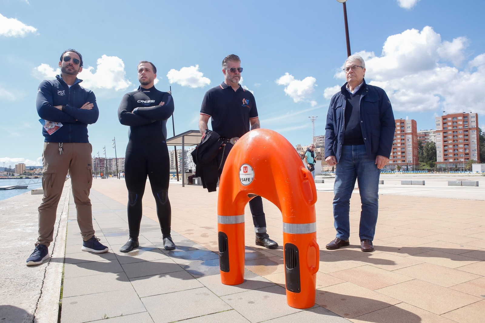 Las fotos de la presentación de la boya de salvamento Usafe en Algeciras