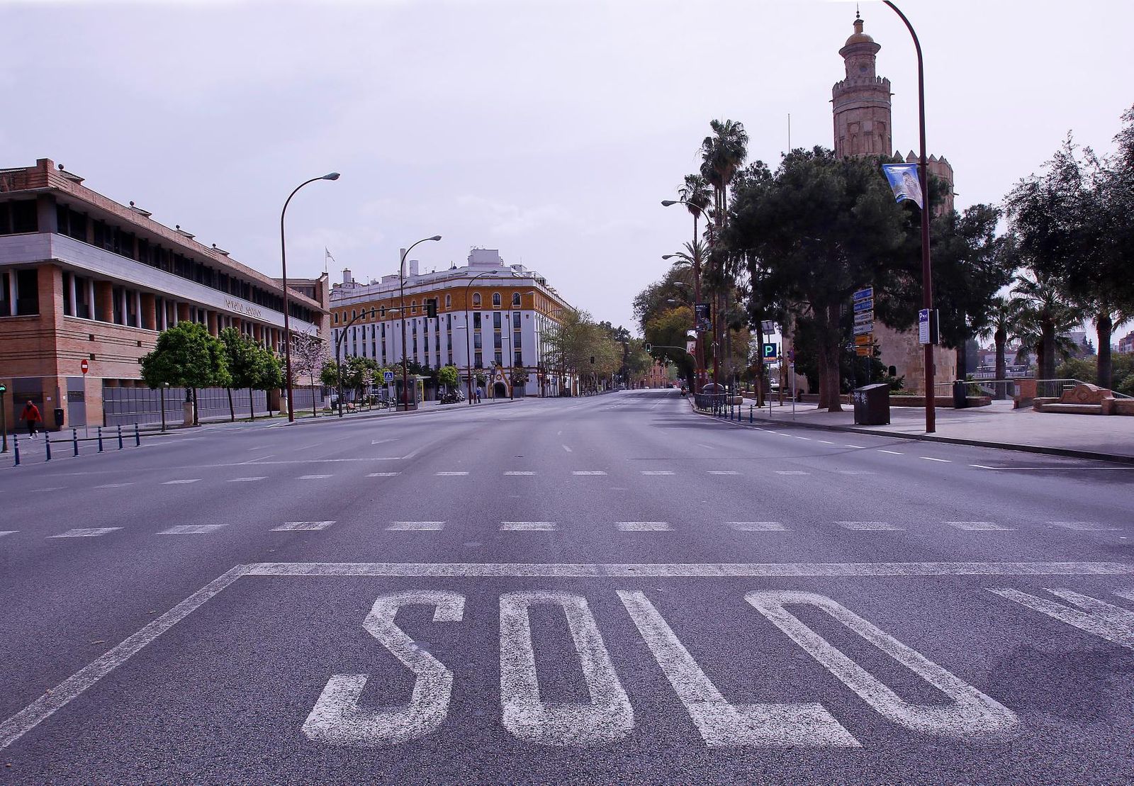 Cinco años del confinamiento por el Covid: las mejores fotos de la pandemia en Sevilla