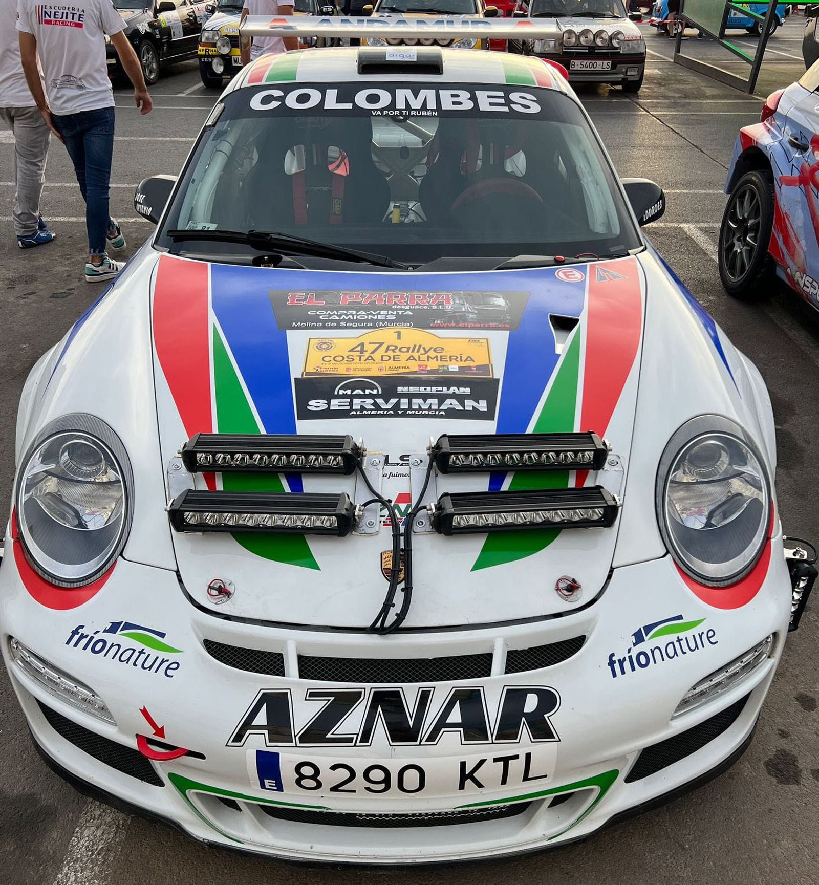 Coche del piloto almeriense José Antonio Aznar antes de participar en una prueba automovilística.