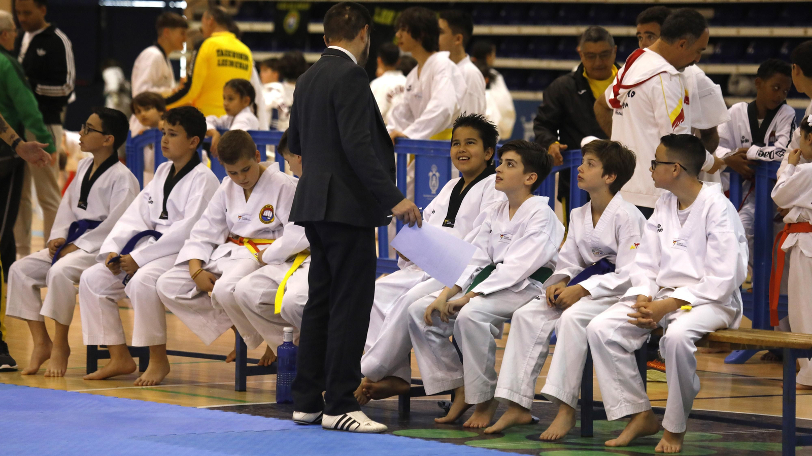 Jornada de torneo base de taekwondo olímpico