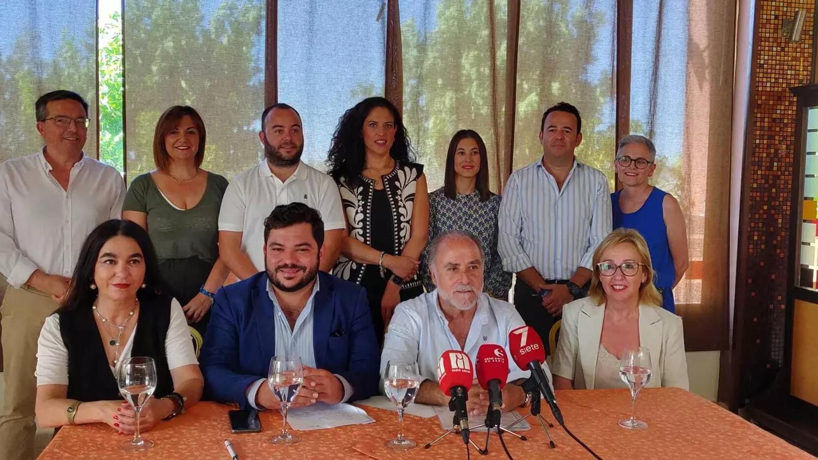 Dos concejales de Arcos dejan el partido Aipro, que gobierna con el PP en el Ayuntamiento