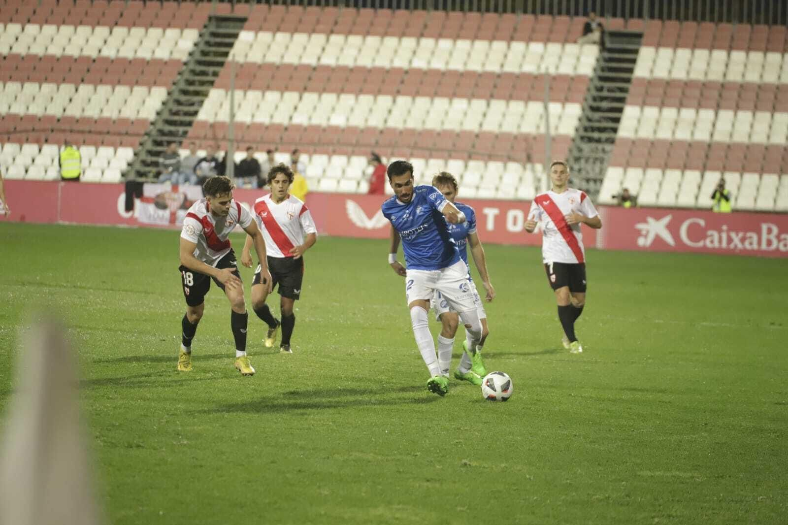 Sergio Martínez se perderá su primer partido esta temporada el sábado. Sergio Martínez se perderá su primer partido esta temporada el sábado.