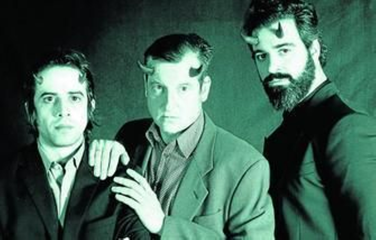 Pedro de Dios, Paco Luis Martos y Carlos Jimena: Guadalupe Plata en el retrato 'oficial' de su nuevo álbum.