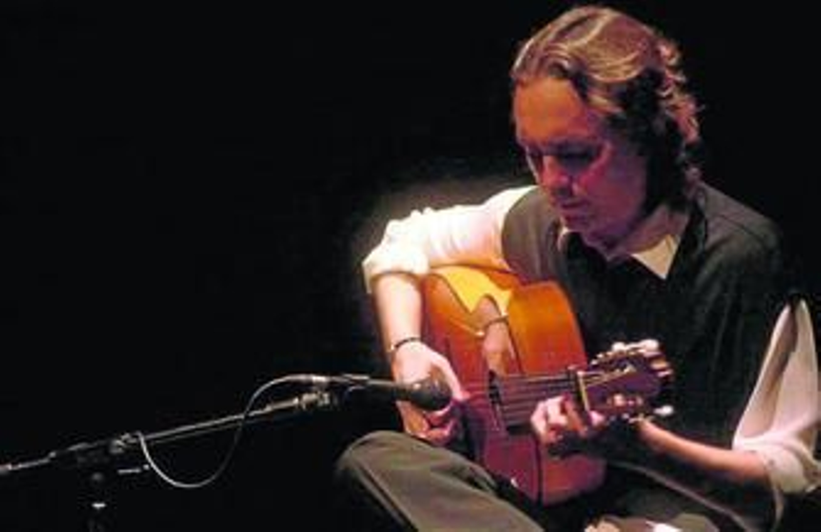 Vicente Amigo durante una de sus actuaciones. Vicente Amigo durante una de sus actuaciones.