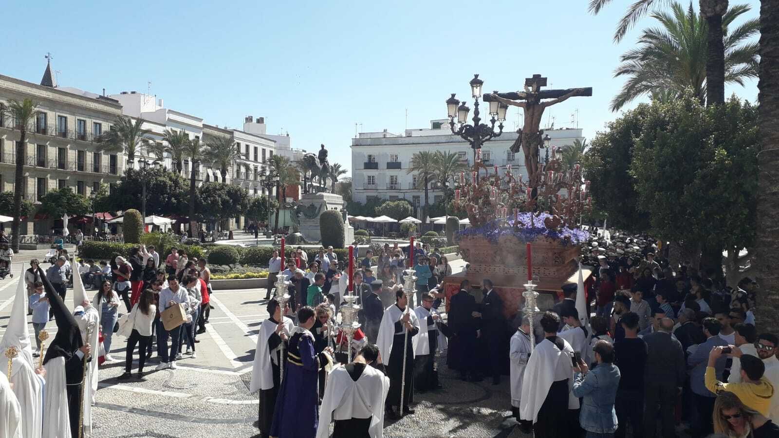 La Hermandad de la Sed, a su paso por la Plaza del Arenal