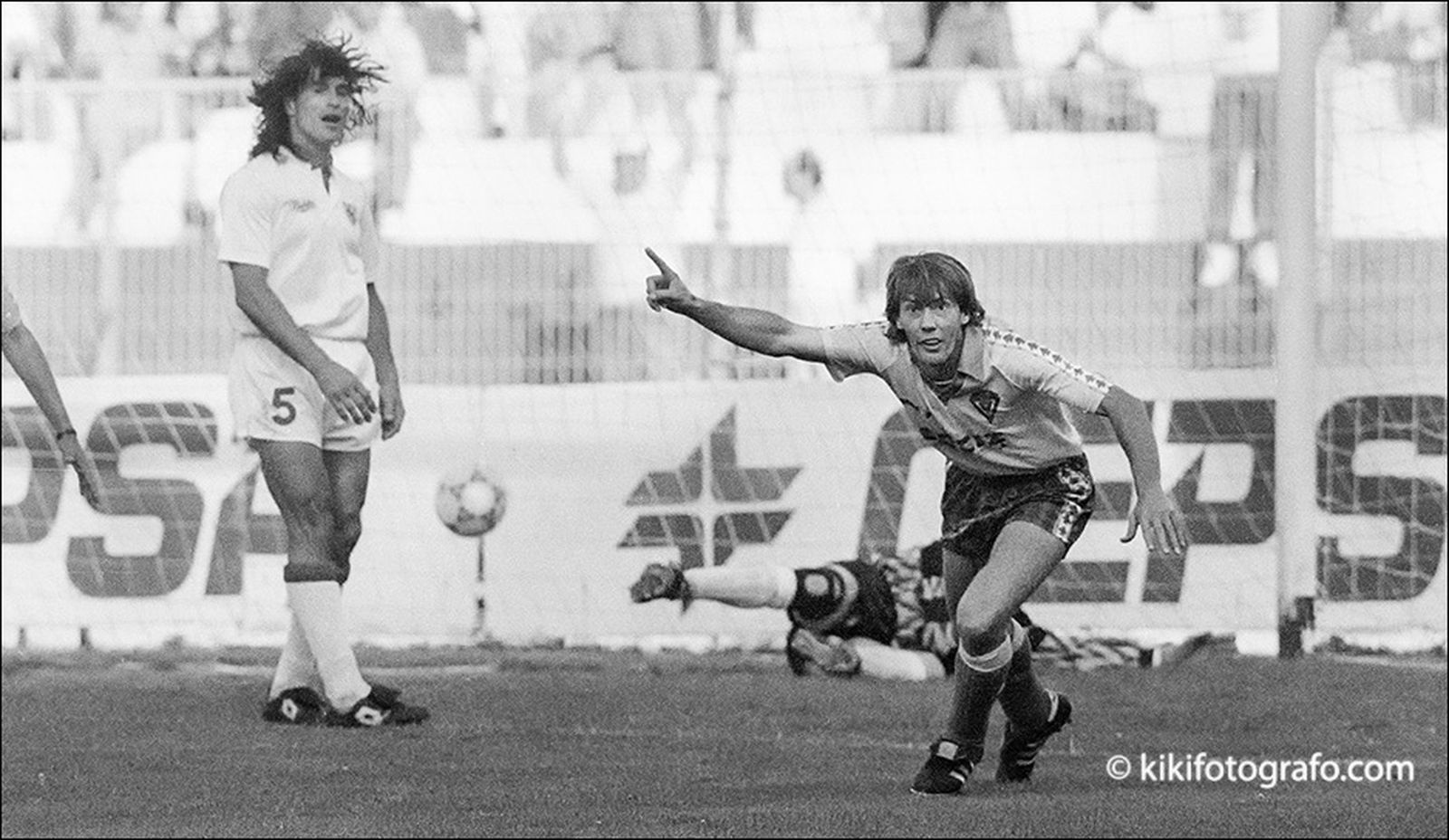 Pepe Mejías celebra su gol en la última victoria amarilla sobre el Sevilla en Liga.