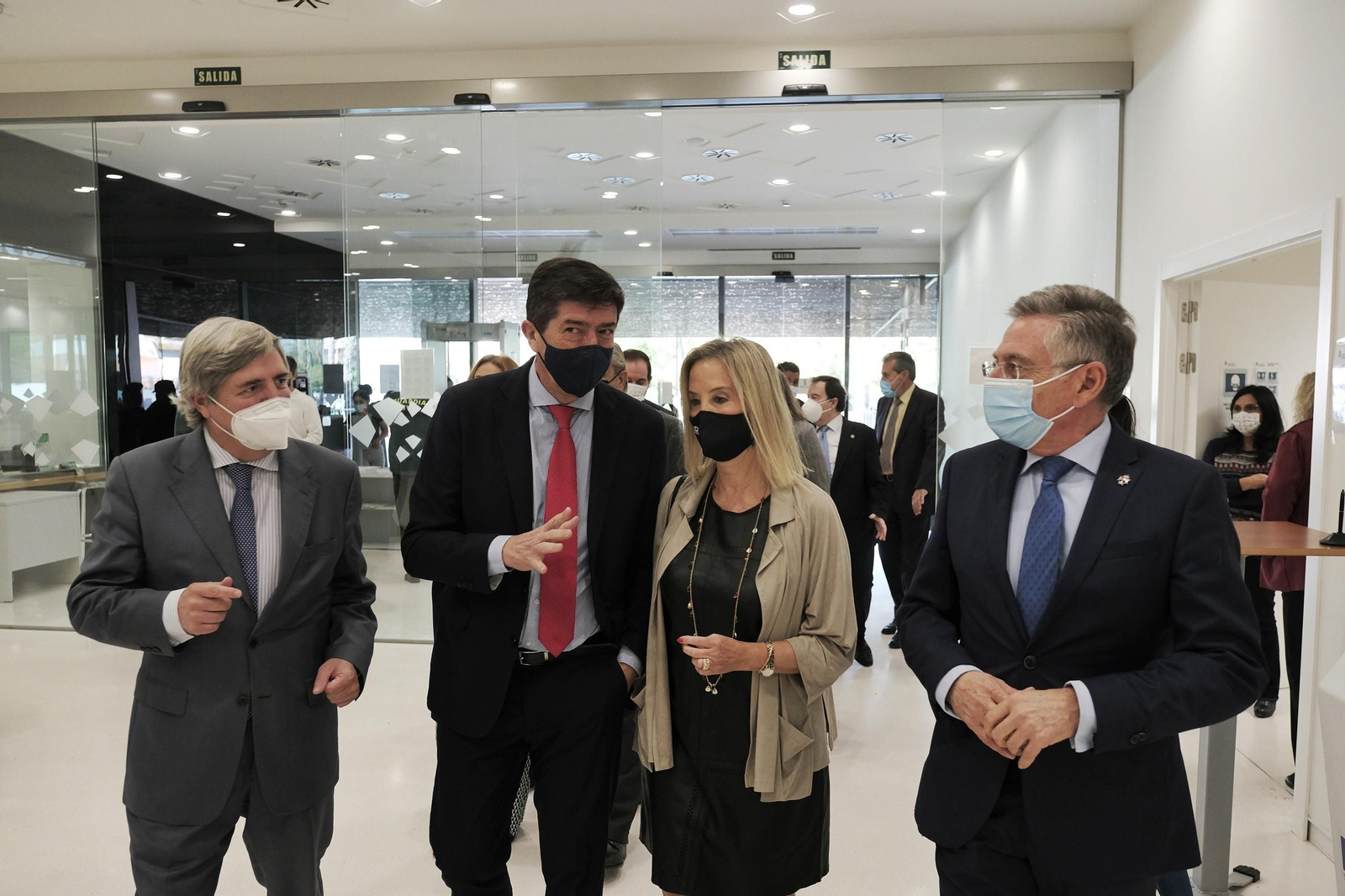 Juan Marín a su llegada a la nueva Oficina Fiscal de Córdoba. Juan Marín a su llegada a la nueva Oficina Fiscal de Córdoba.