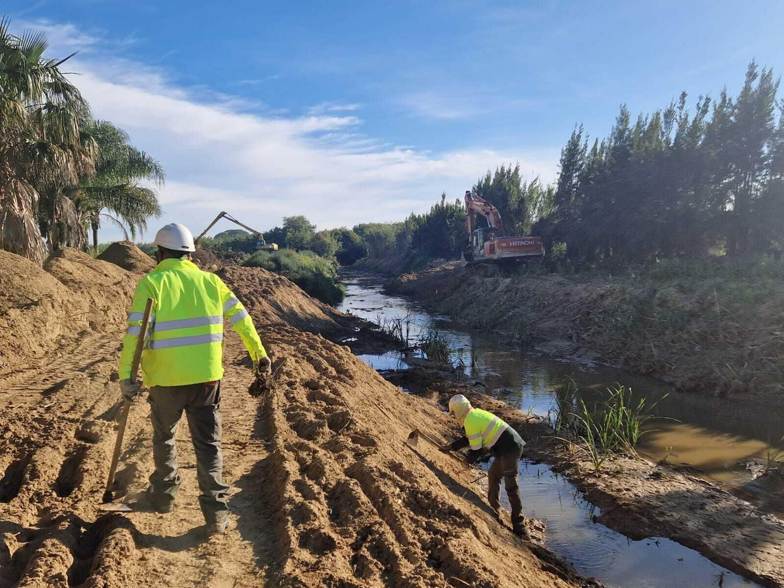 Limpieza de los cauces naturales en Cartaya.