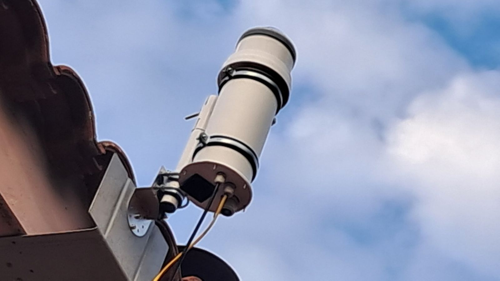 Dispositivo instalado en el edificio Leonardo da Vinci en el Campus de Rabanales.