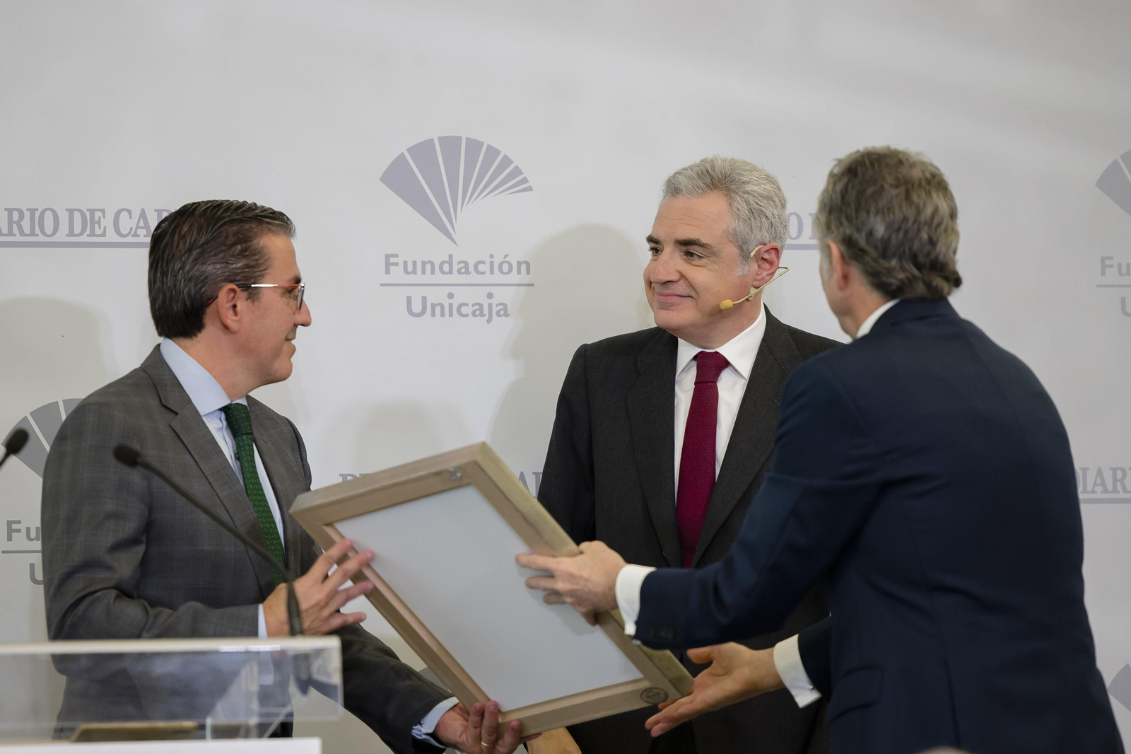 Las imágenes de la entrega del premio Federico Joly al abogado Pedro Pérez-Llorca Zamora