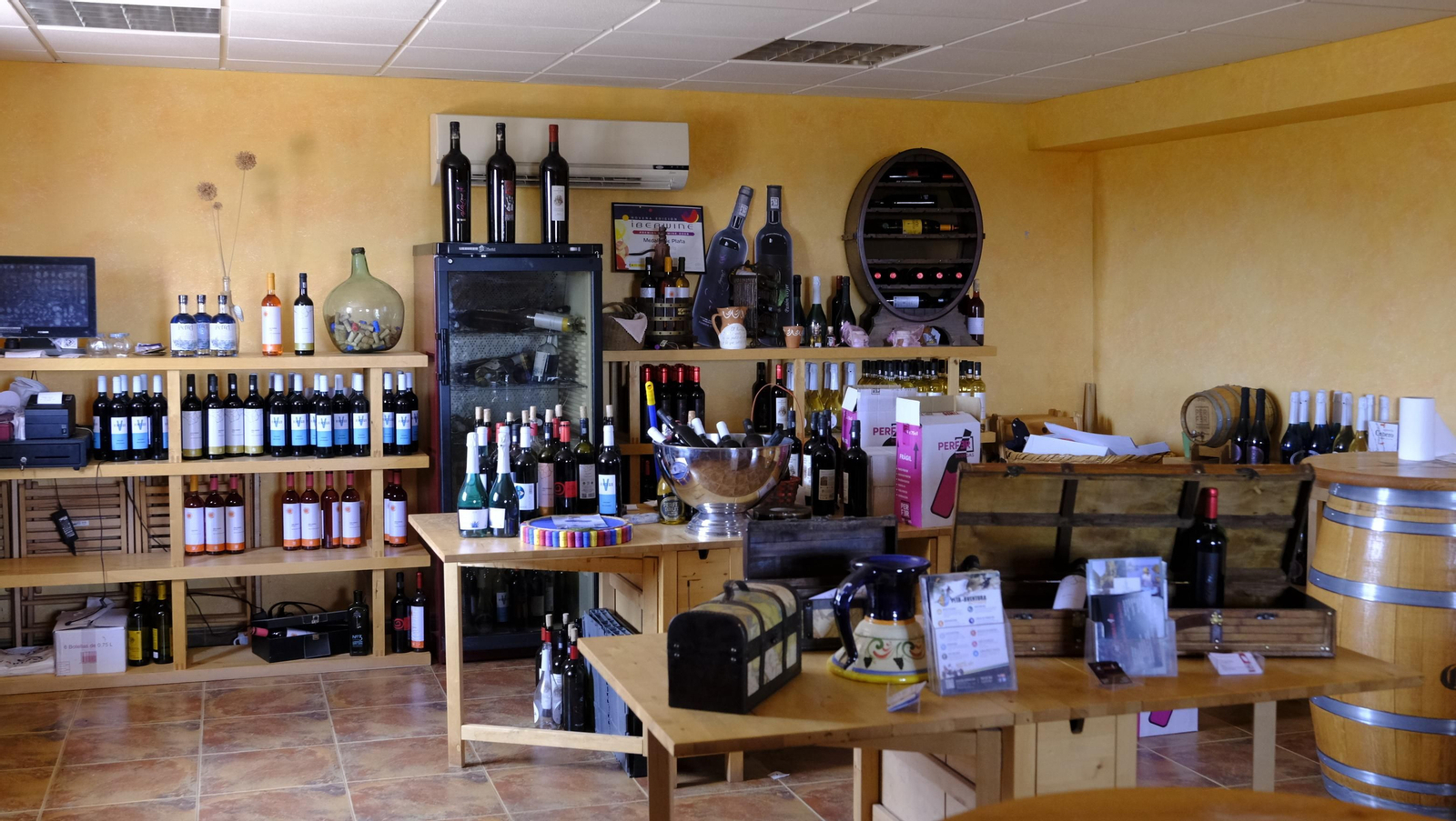 Llega la vendimia a las Bodegas Perfer, en Uleila del Campo