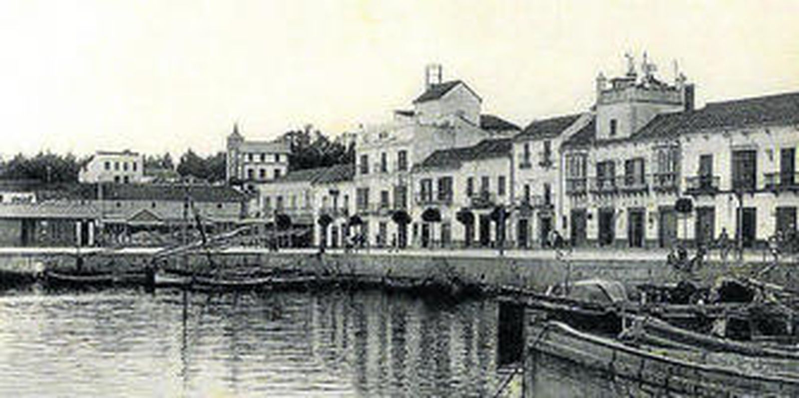 La Marina o Avenida José Luis de Torres en el año 1917.