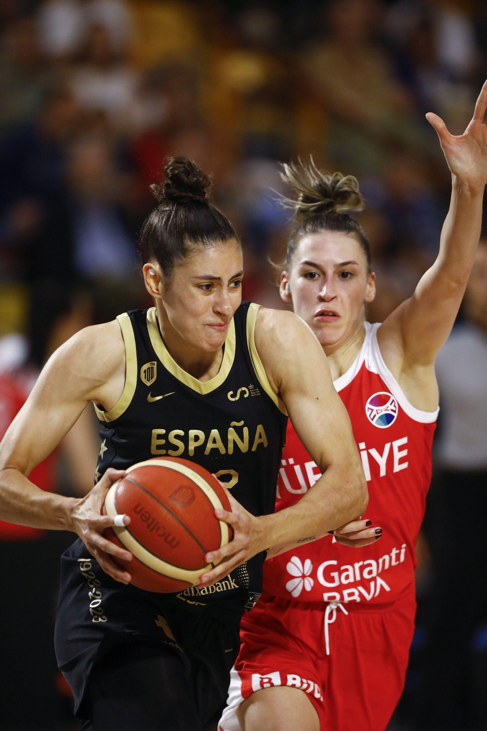 Las mejores fotos del triunfo de la selección española femenina de baloncesto sobre Turquía en Córdoba