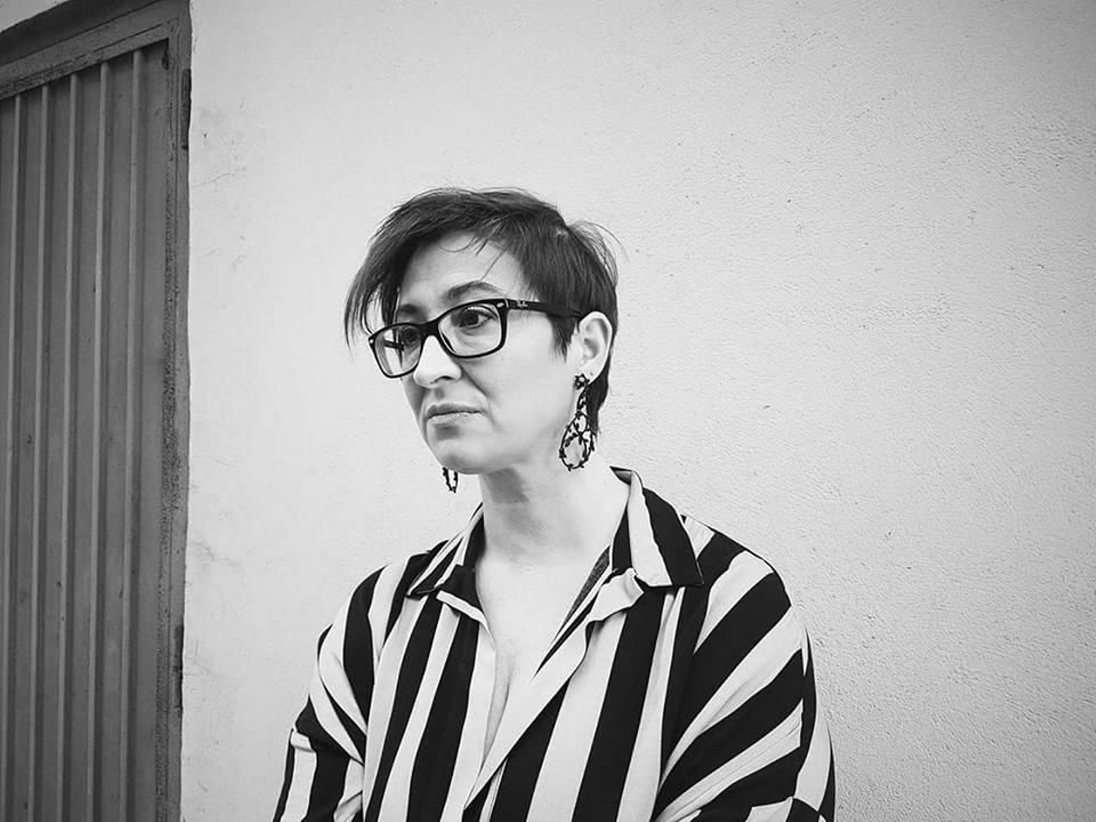 Laura Fjäder, escritora asturiana que vuelve a Almería con nuevo libro.